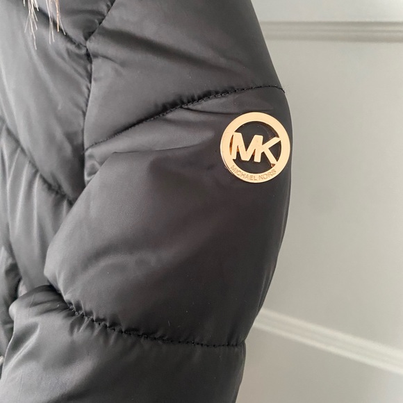 Michael Kors puffer jacket - Picture 4 of 7